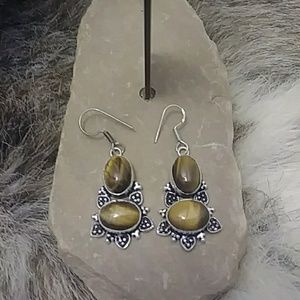 💞NWOT💞Tiger eye and Sterling Silver Earrings